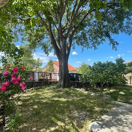 Feriehus New - House Kostella -