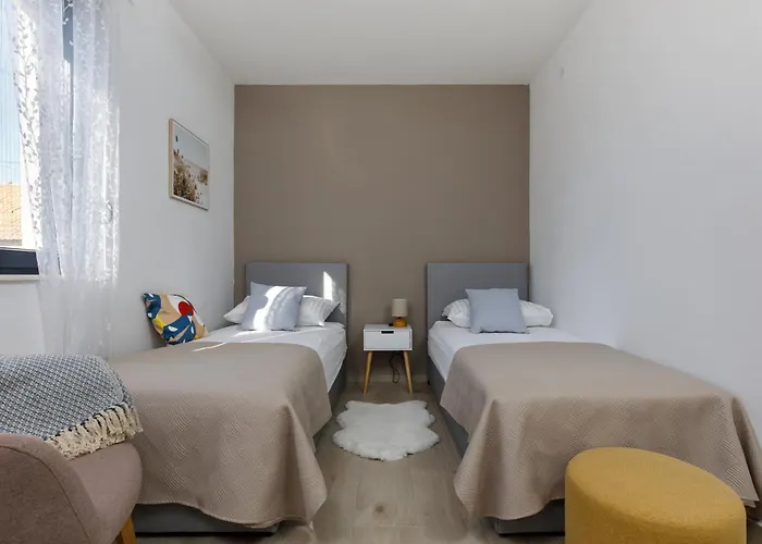 בית נופש New - House Kostella - *