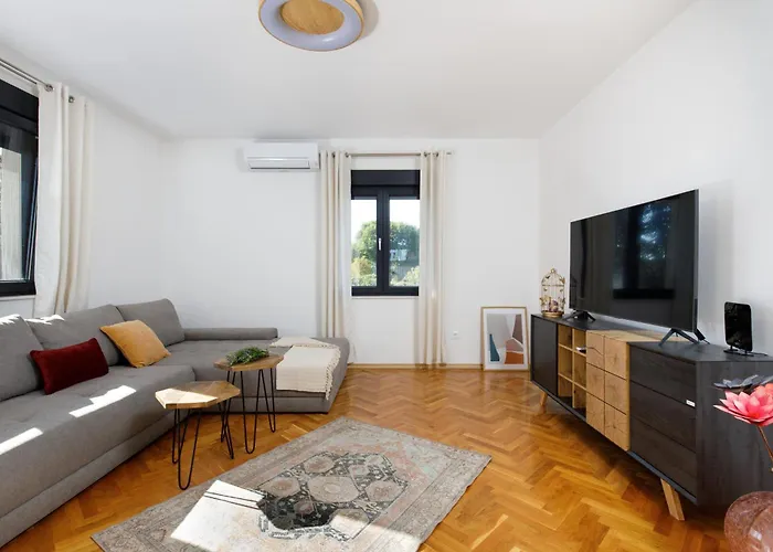 בית נופש New - House Kostella -